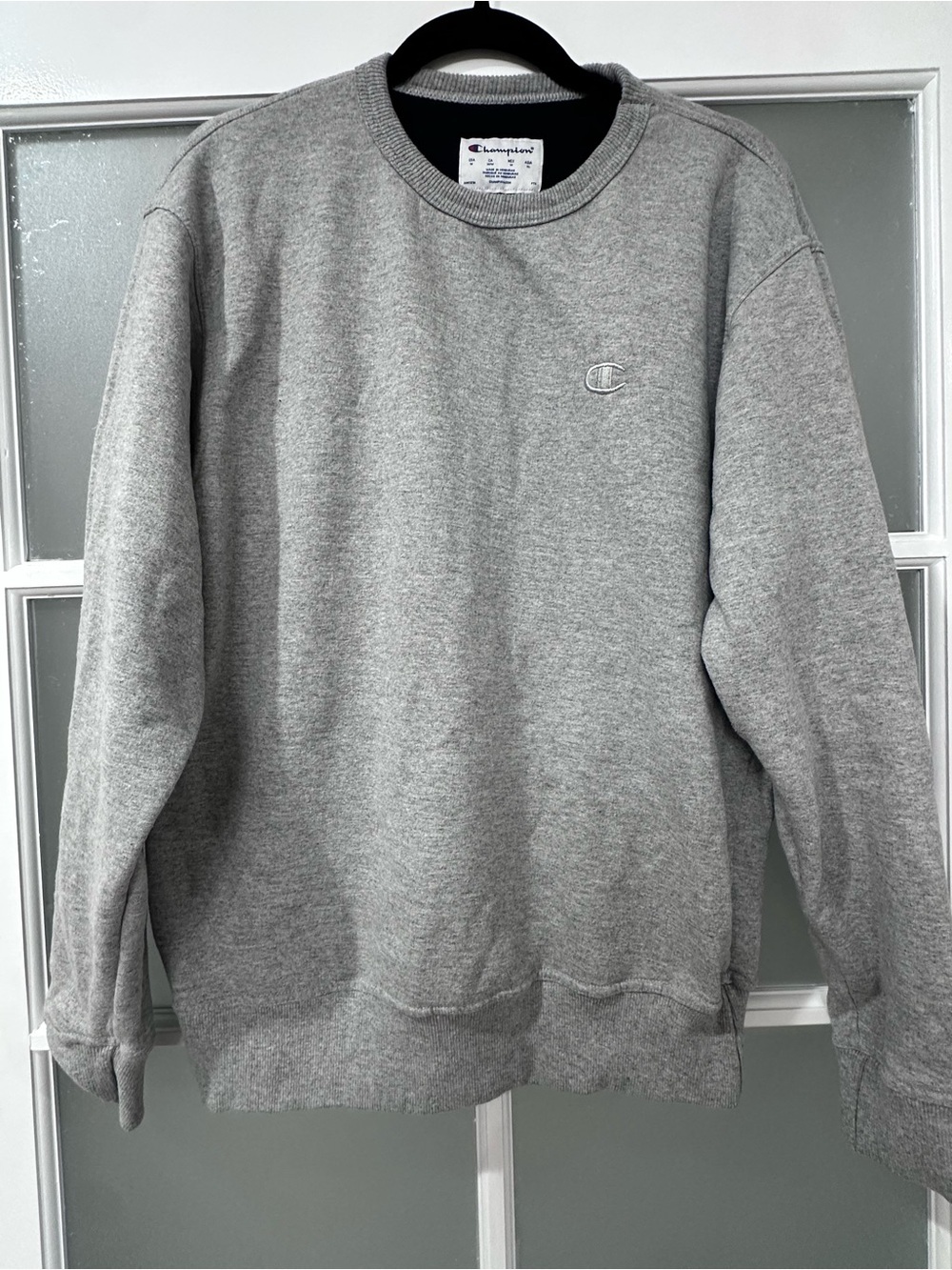 Champion Gray Crewneck Sweatshirt Men’s Medium Embroidered Logo Fleece Pullover